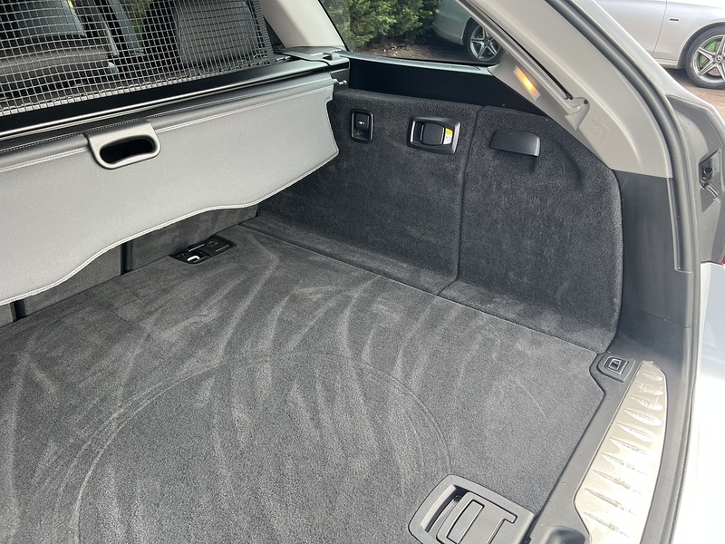 BMW 5 Series 520I Touring Luxury - U12706