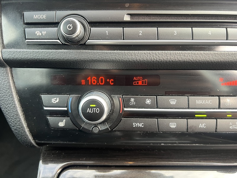 BMW 5 Series 520I Touring Luxury - U12706