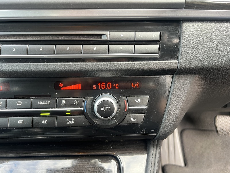 BMW 5 Series 520I Touring Luxury - U12706