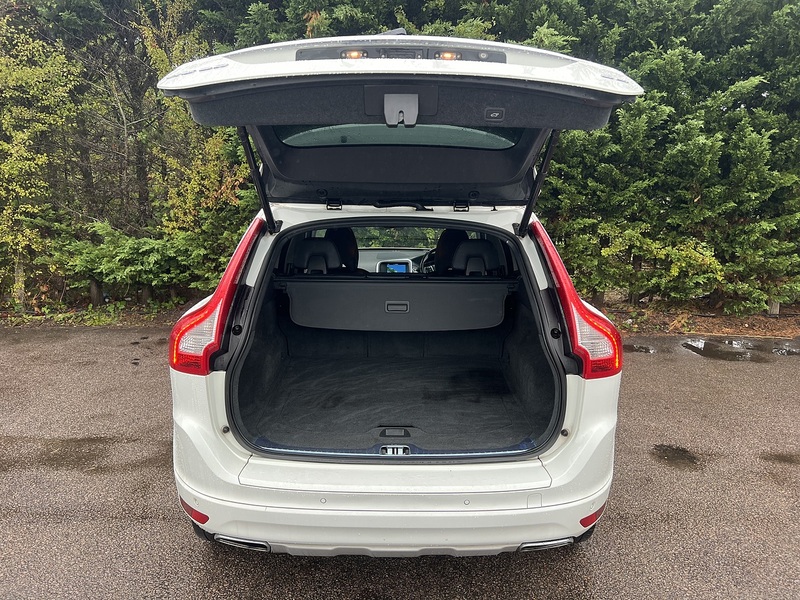 Volvo Xc60 D4 R-Design - U12708