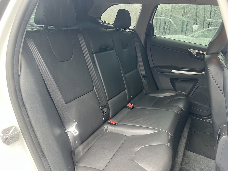Volvo Xc60 D4 R-Design - U12708
