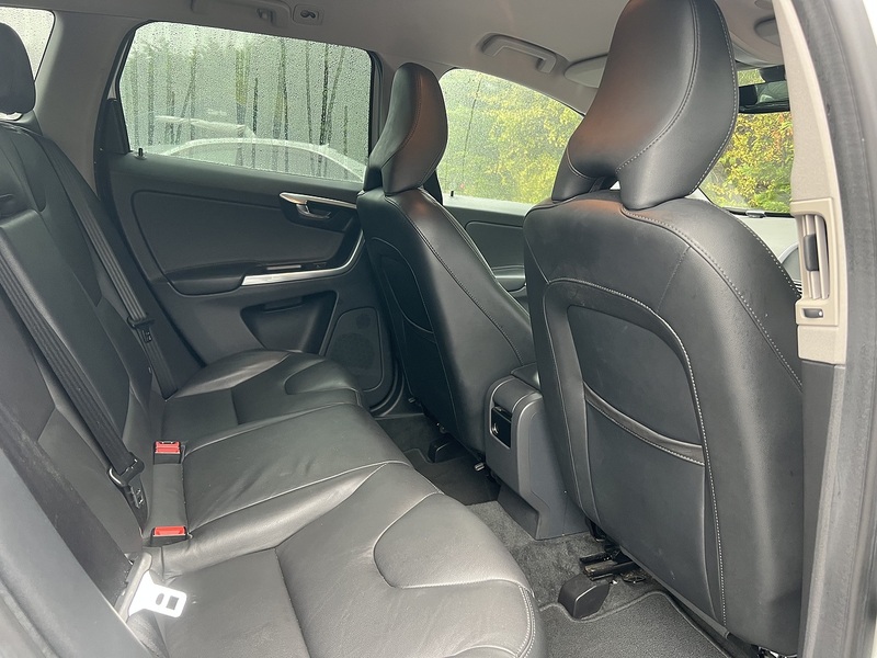Volvo Xc60 D4 R-Design - U12708