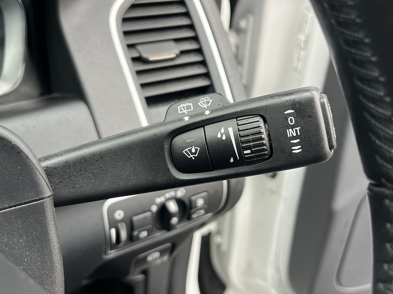 Volvo Xc60 D4 R-Design - U12708