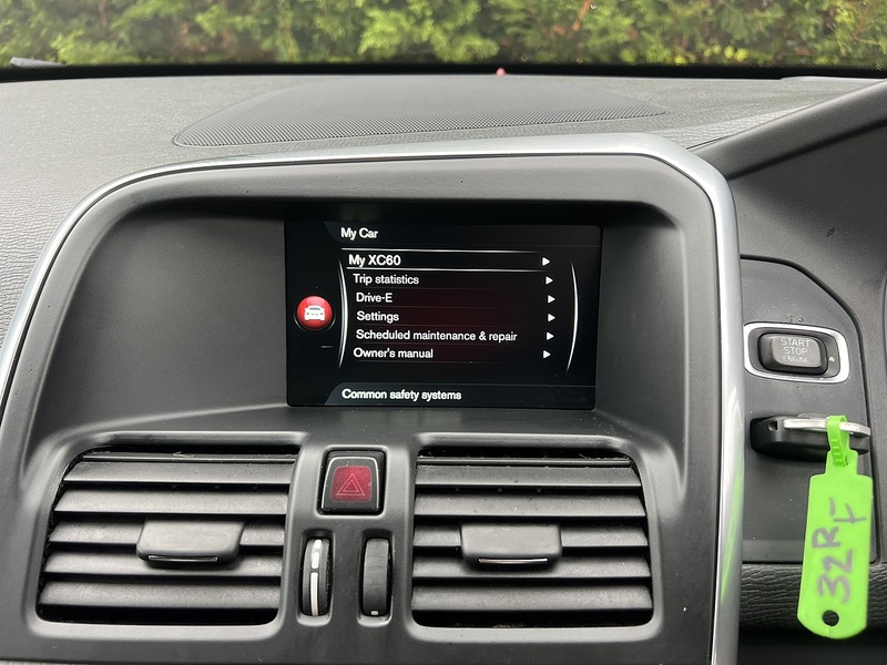 Volvo Xc60 D4 R-Design - U12708