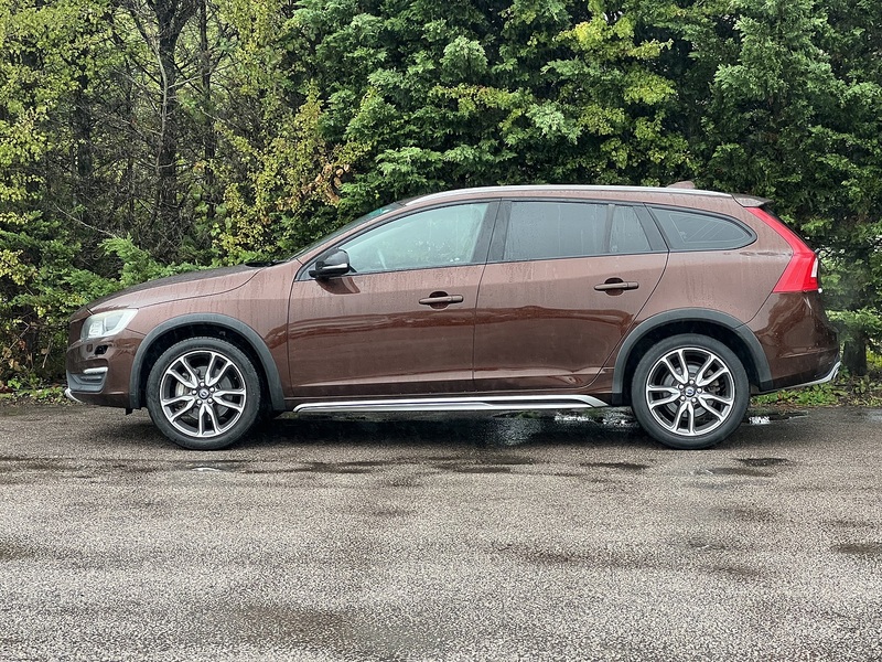 Volvo V60 T5 Cross Country Awd SE - U12721