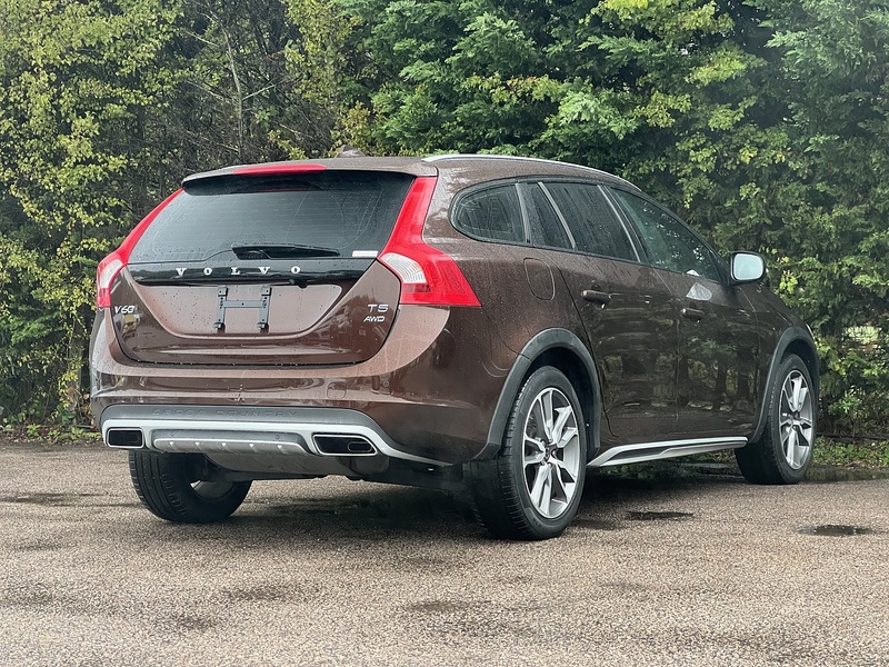 Volvo V60 T5 Cross Country Awd SE - U12721