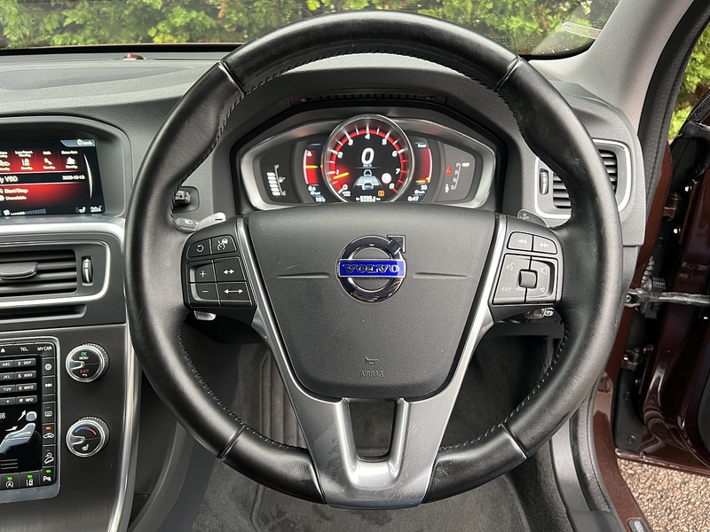 Volvo V60 T5 Cross Country Awd SE - U12721