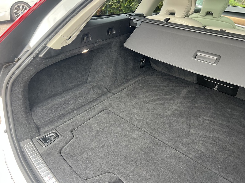Volvo V90 D4 Inscription - U12729