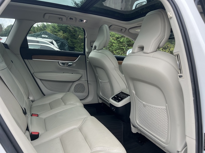 Volvo V90 D4 Inscription - U12729