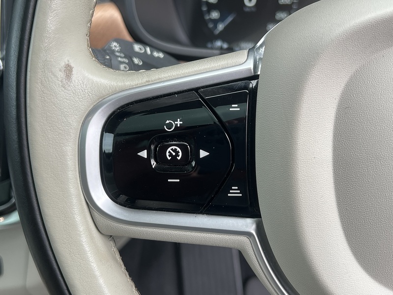 Volvo V90 D4 Inscription - U12729