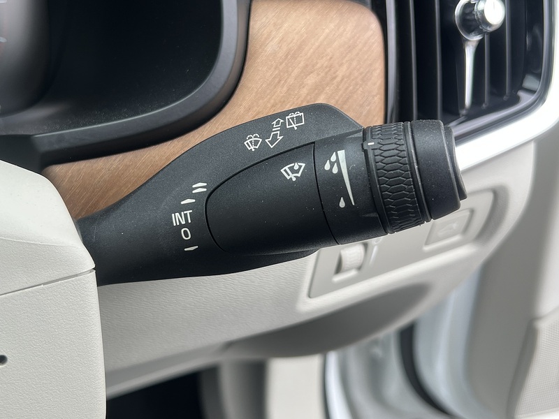 Volvo V90 D4 Inscription - U12729