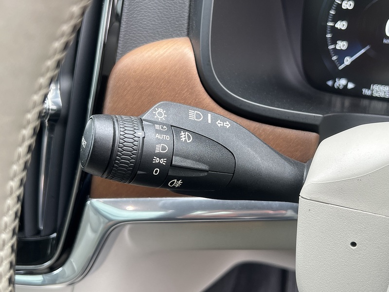 Volvo V90 D4 Inscription - U12729