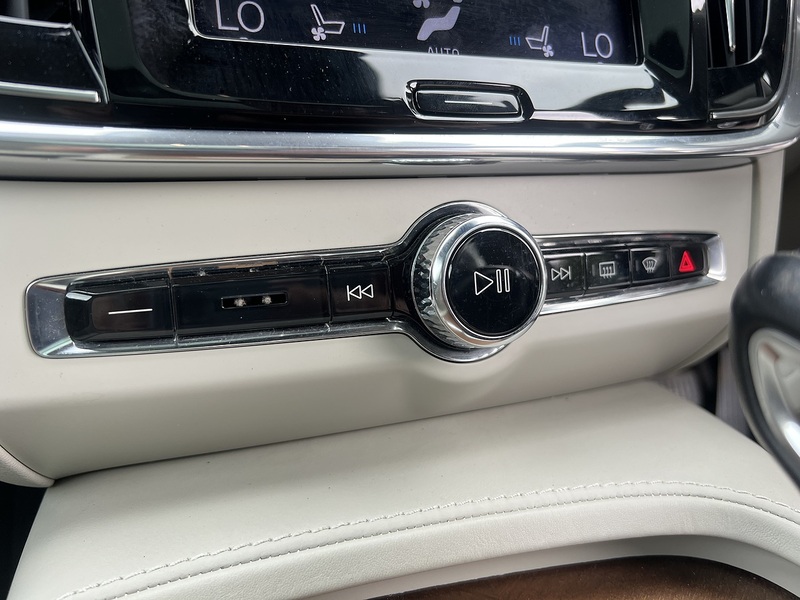 Volvo V90 D4 Inscription - U12729