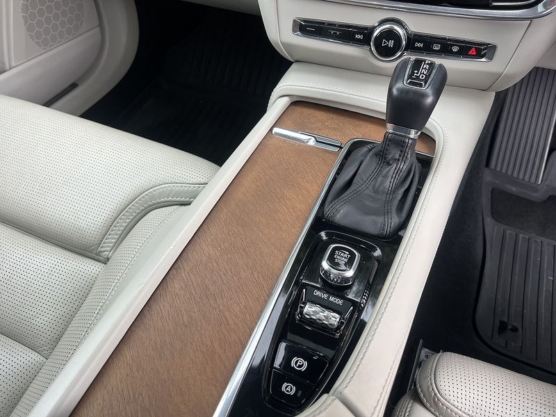 Volvo V90 D4 Inscription - U12729