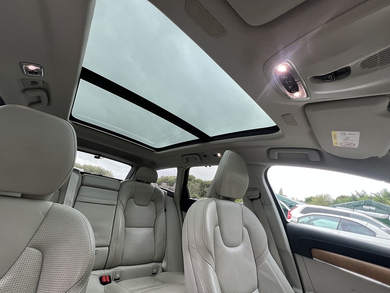 Volvo V90 D4 Inscription - U12729