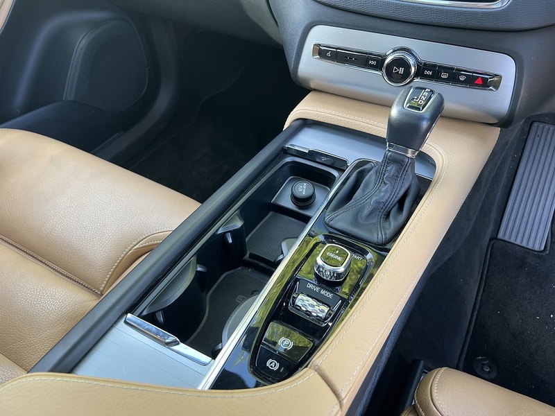 Volvo Xc90 T5 Momentum Awd - U12739