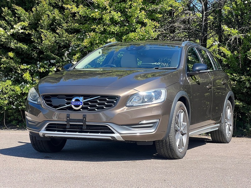 Volvo V60 T5 Cross Country Plus Awd - U12741