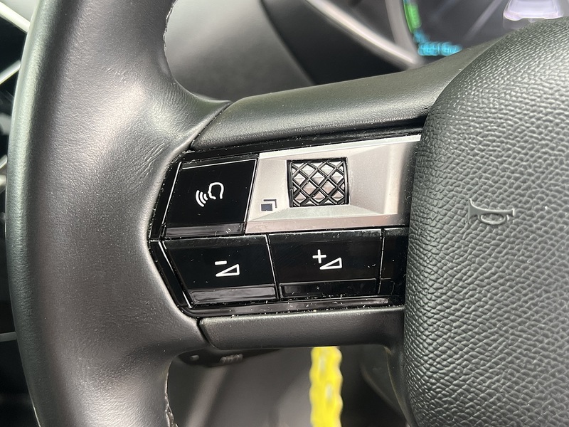 DS AUTOMOBILES DS 3 CROSSBACK E-TENSE Bastille - U12743