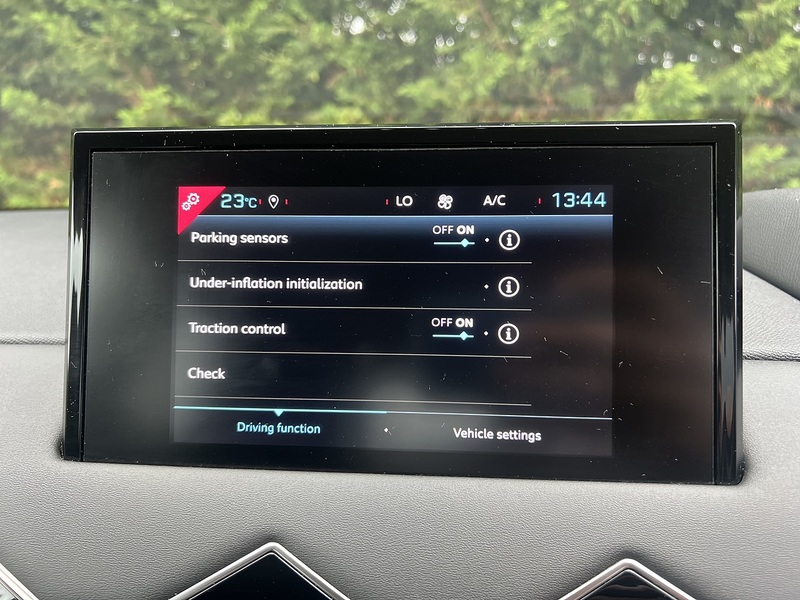 DS AUTOMOBILES DS 3 CROSSBACK E-TENSE Bastille - U12743