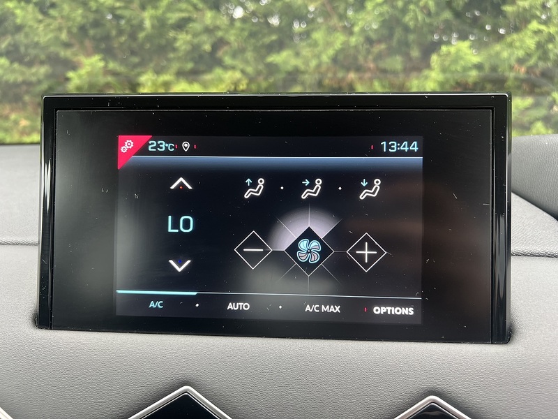 DS AUTOMOBILES DS 3 CROSSBACK E-TENSE Bastille - U12743