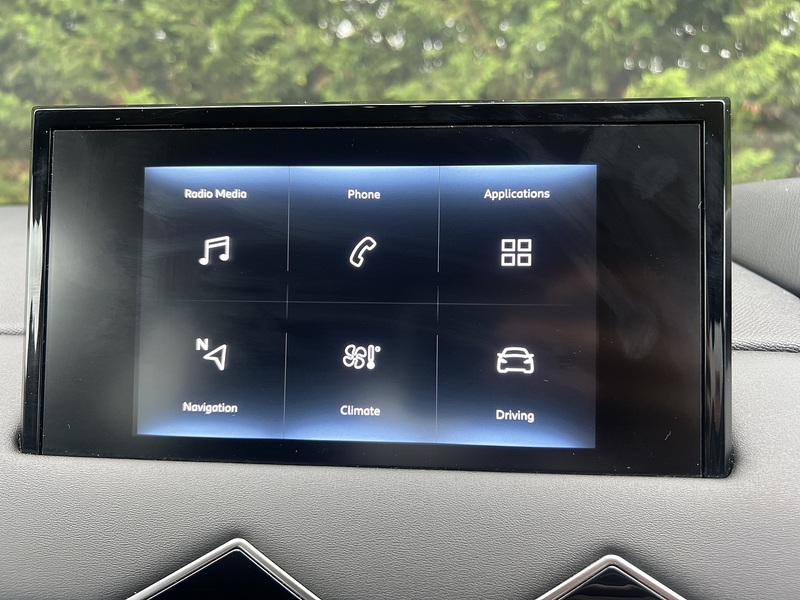DS AUTOMOBILES DS 3 CROSSBACK E-TENSE Bastille - U12743