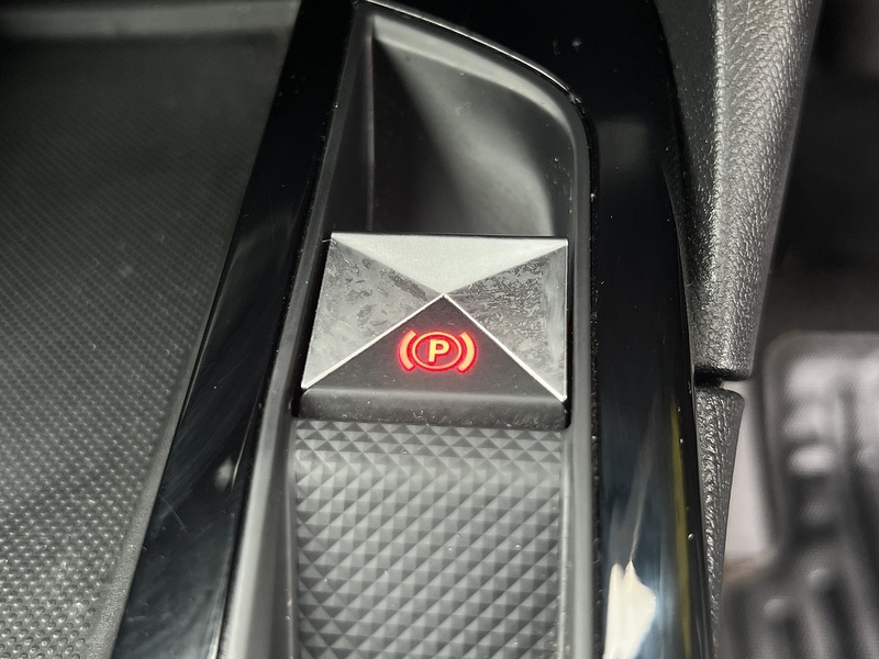 DS AUTOMOBILES DS 3 CROSSBACK E-TENSE Bastille - U12743