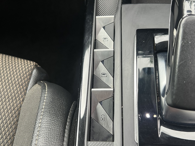 DS AUTOMOBILES DS 3 CROSSBACK E-TENSE Bastille - U12743