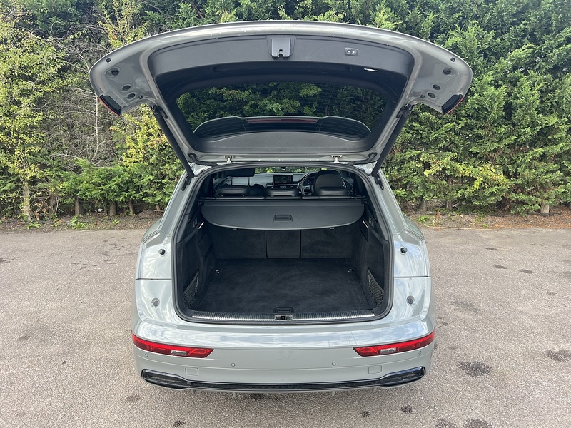 Audi Q5 TDI Black Edition - U12744