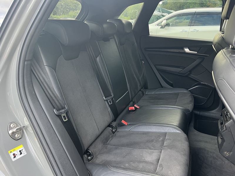 Audi Q5 TDI Black Edition - U12744
