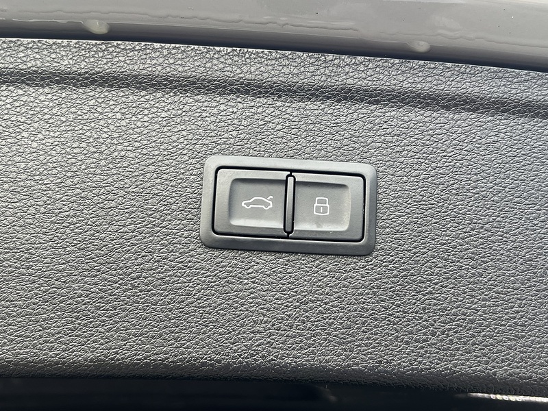 Audi Q5 TDI Black Edition - U12744