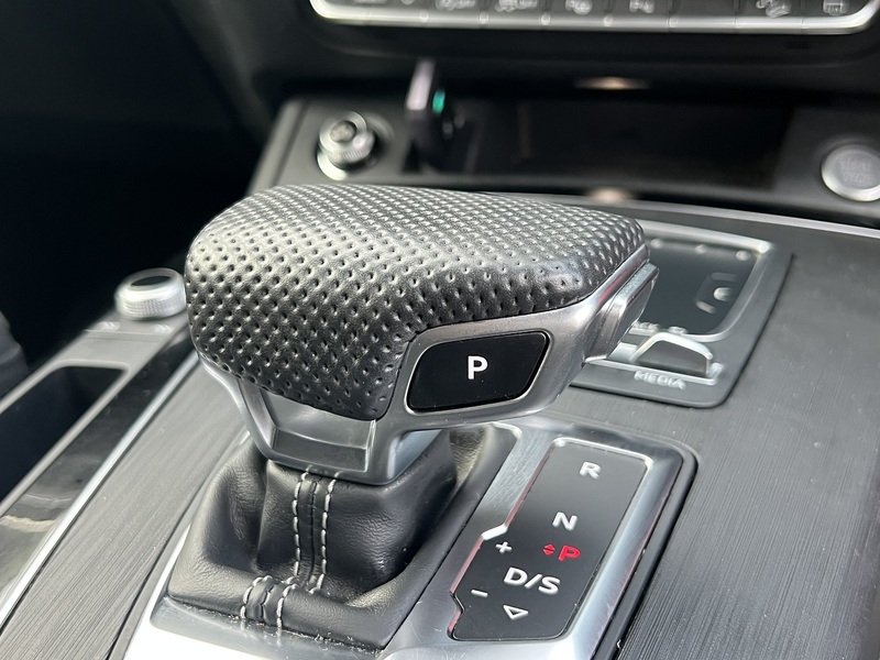 Audi Q5 TDI Black Edition - U12744