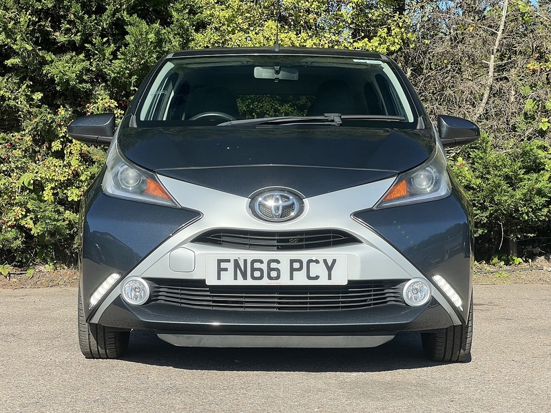 Toyota AYGO VVT-i x-clusiv 2 - U12759