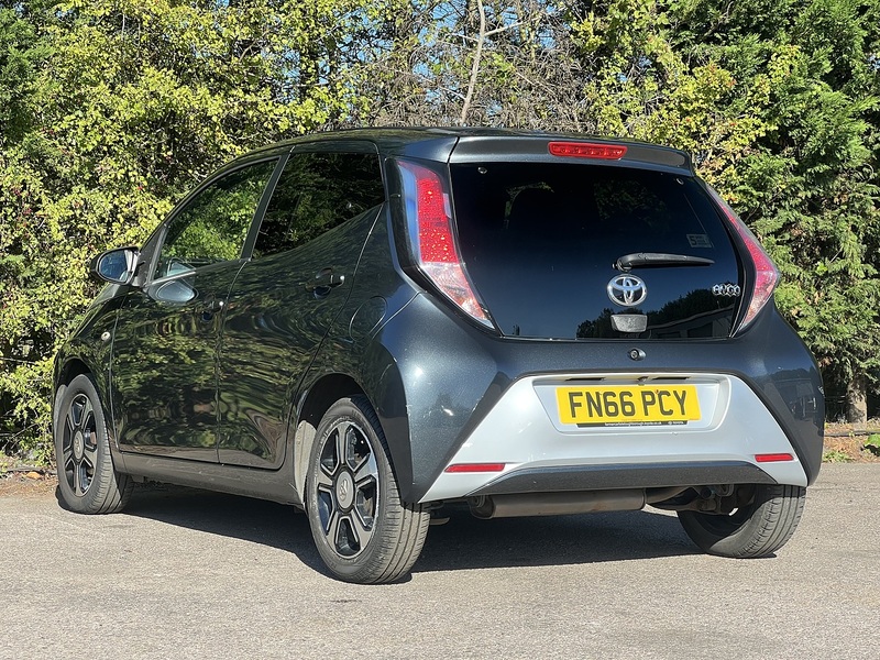 Toyota AYGO VVT-i x-clusiv 2 - U12759
