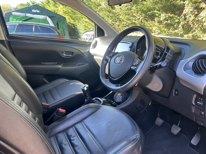 Toyota AYGO VVT-i x-clusiv 2 - U12759