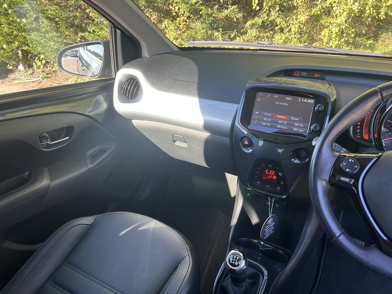 Toyota AYGO VVT-i x-clusiv 2 - U12759