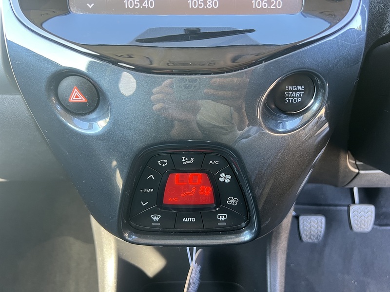Toyota AYGO VVT-i x-clusiv 2 - U12759