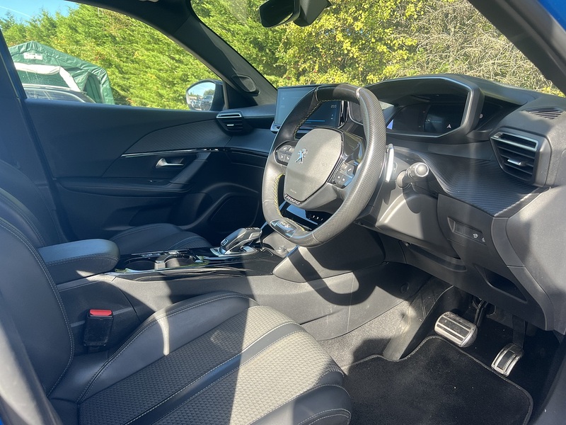 Peugeot 2008 PureTech GT - U12761