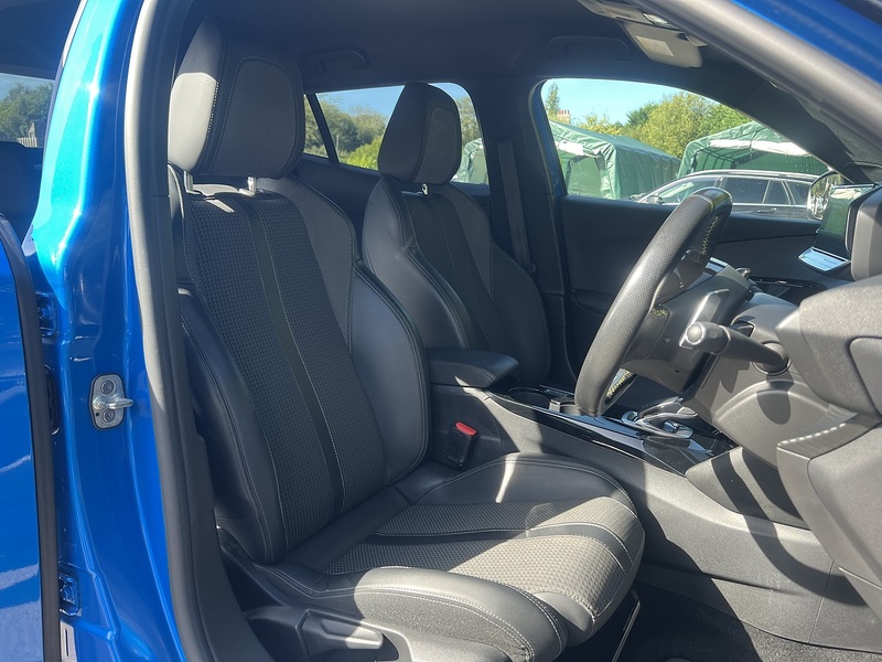 Peugeot 2008 PureTech GT - U12761