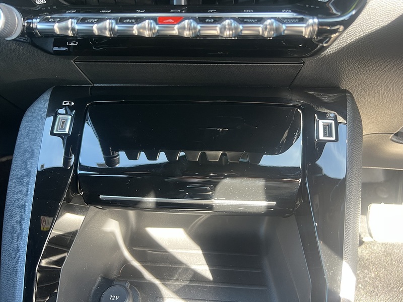 Peugeot 2008 PureTech GT - U12761