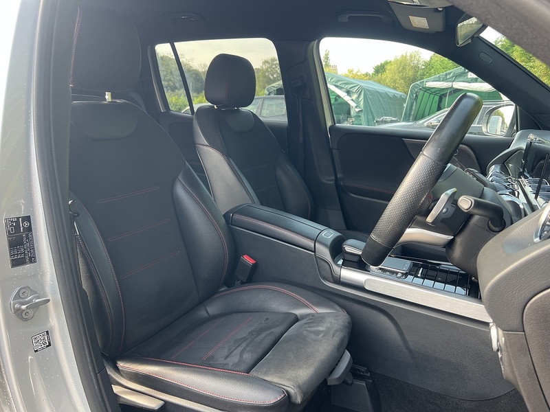 Mercedes-Benz GLB GLB200 AMG Line - U12763
