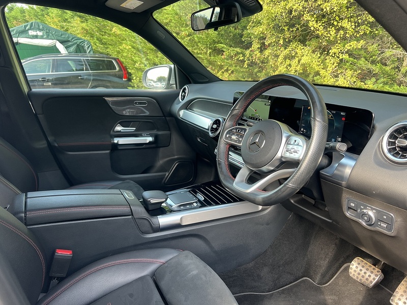 Mercedes-Benz GLB GLB200 AMG Line - U12763