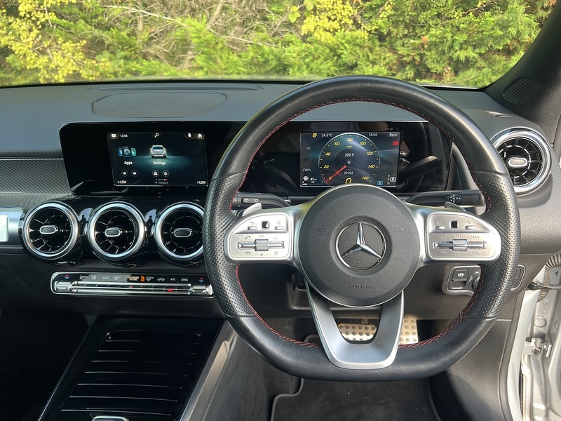 Mercedes-Benz GLB GLB200 AMG Line - U12763