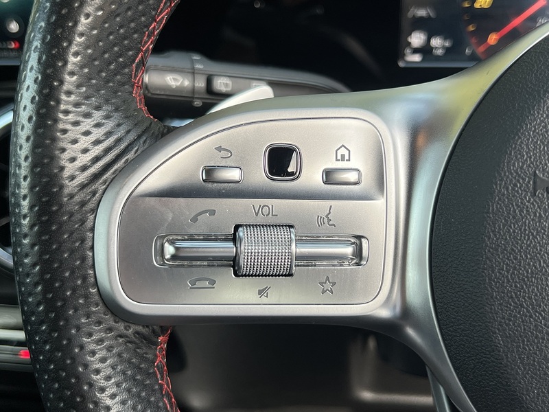 Mercedes-Benz GLB GLB200 AMG Line - U12763