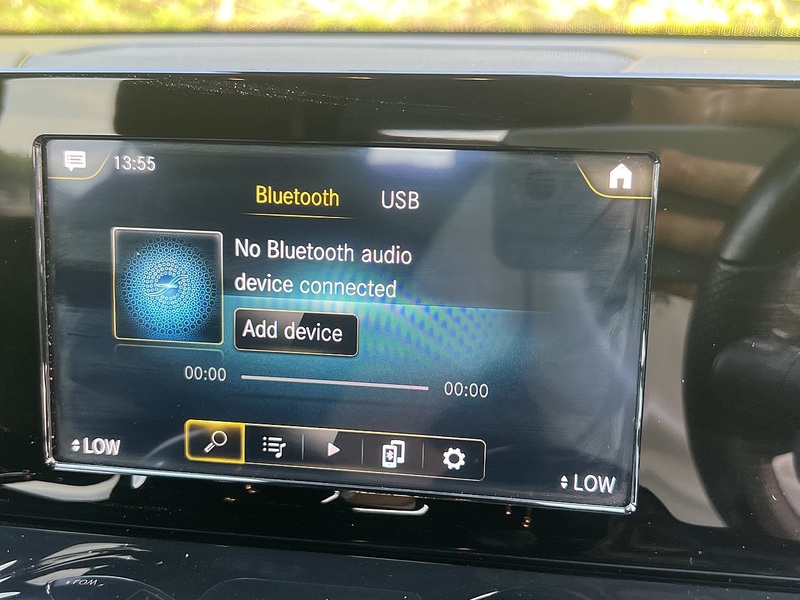 Mercedes-Benz GLB GLB200 AMG Line - U12763