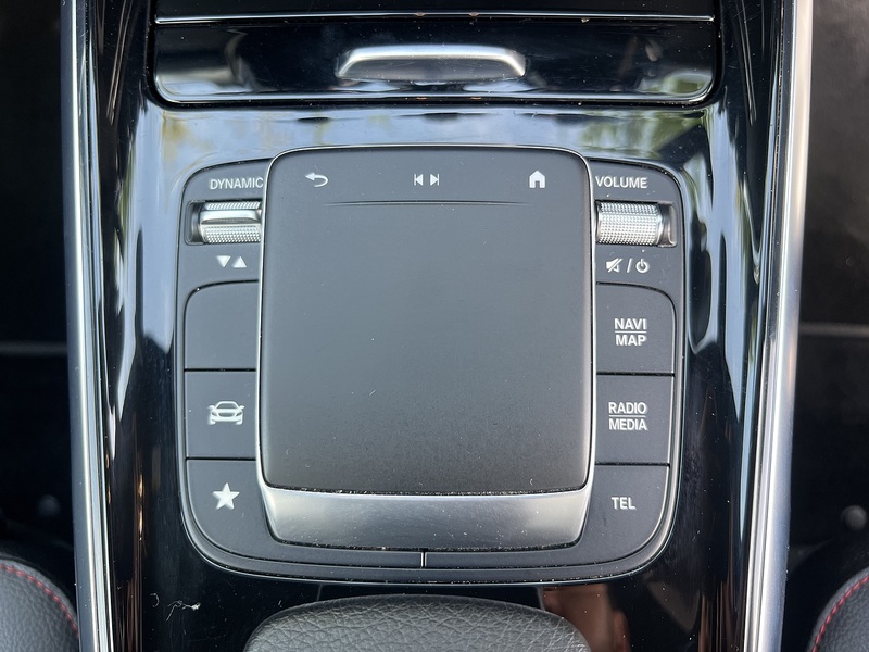 Mercedes-Benz GLB GLB200 AMG Line - U12763