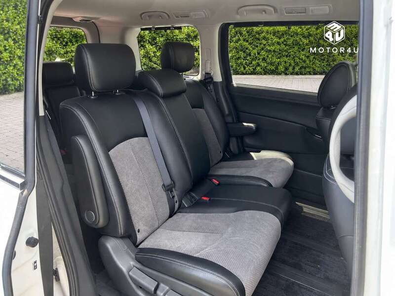 Nissan El Grand Rider Black Cloth Seat - U12766