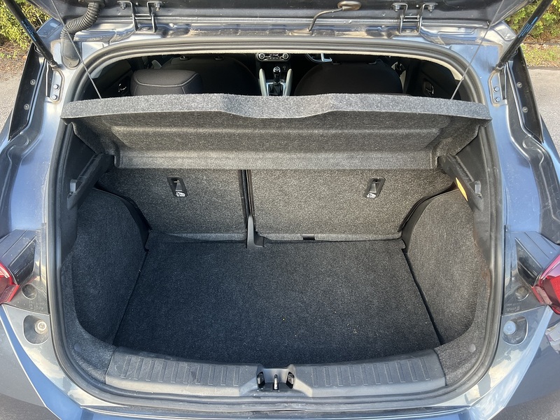 Nissan Micra IG-T Tekna - U12777