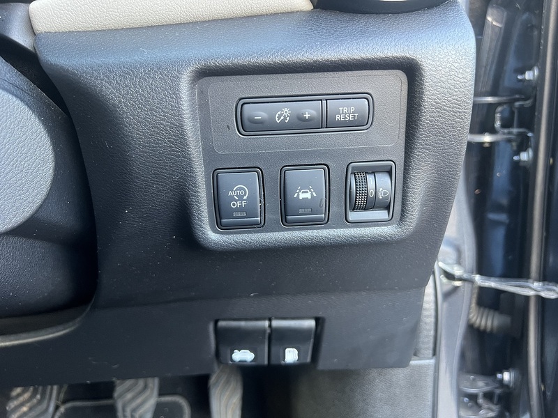 Nissan Micra IG-T Tekna - U12777
