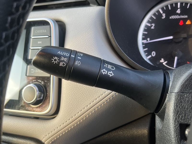 Nissan Micra IG-T Tekna - U12777