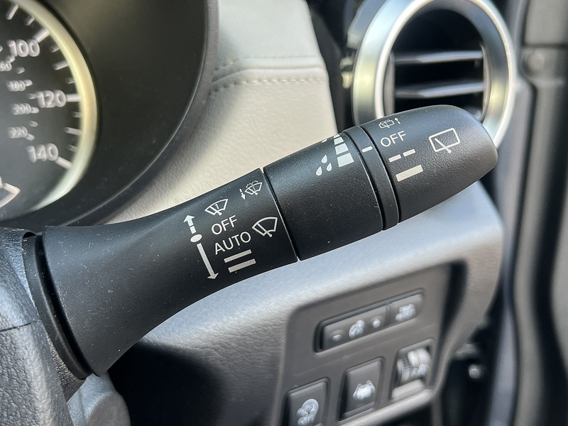 Nissan Micra IG-T Tekna - U12777